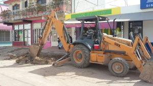 Las calles que rodean el Mercado Municipal son la calle Benito Juárez, calle Rosaura Zapata, calle Miguel Hidalgo y la calle Nicolás Bravo